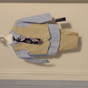 Young Kings by Steve Harvey 4 piece suit-vest,shirt,tie,jacket size 12 months